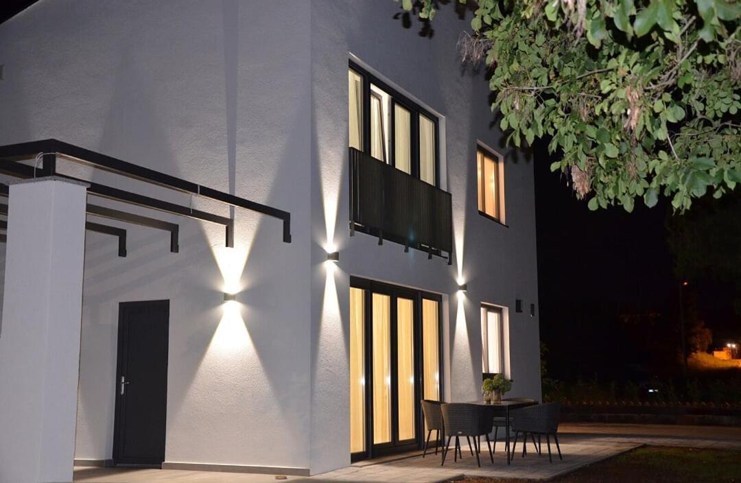 Papillon I Dolce Vita Tar-Vabriga Buitenkant foto