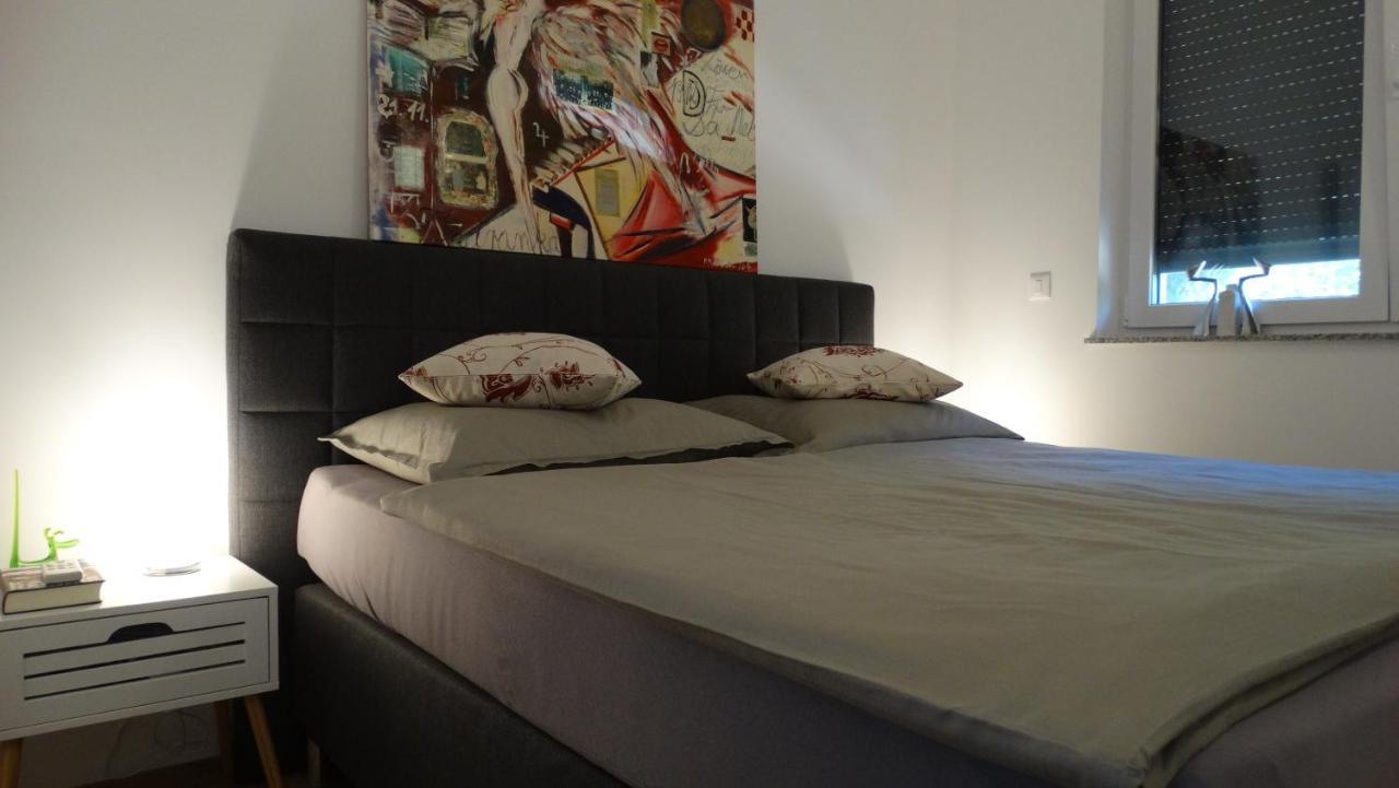 Papillon I Dolce Vita Tar-Vabriga Buitenkant foto